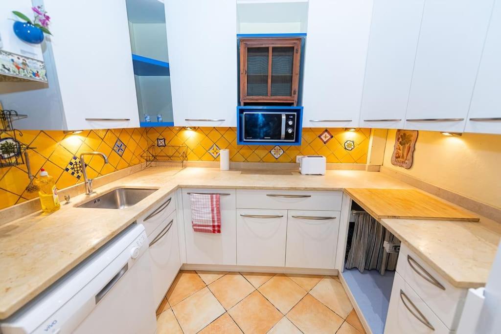 Anna-Maria : Grand Appartement 10 Personnes+Parking Prive -Actif+ Location- Marseille Kültér fotó